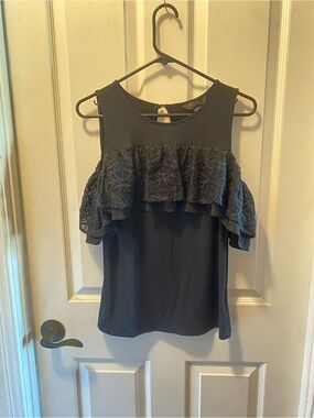 Thalia Sodi Black Lace Ruffle Cold-Shoulder Camisole